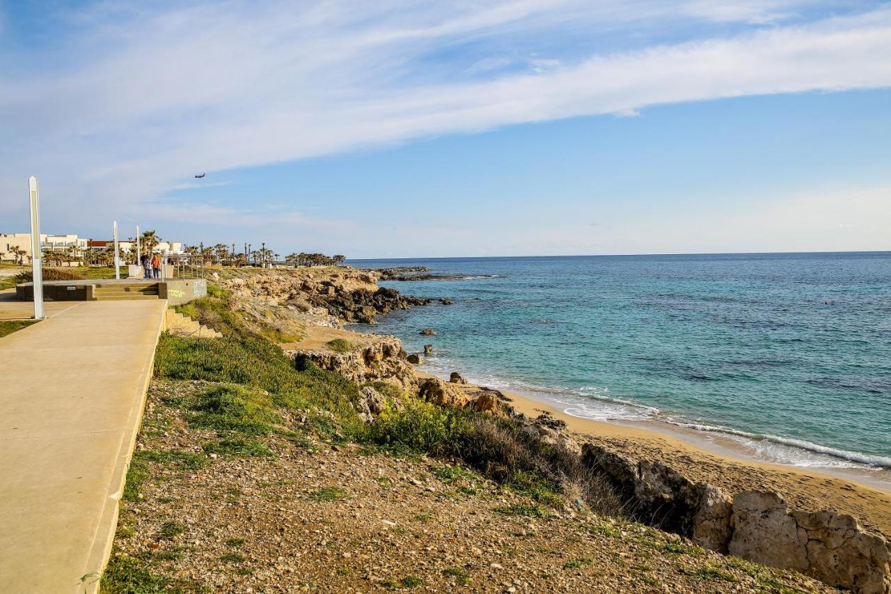 Spacious 2 Bedroom Appartment Near Mall -Internet 1Gbps Paphos ภายนอก รูปภาพ