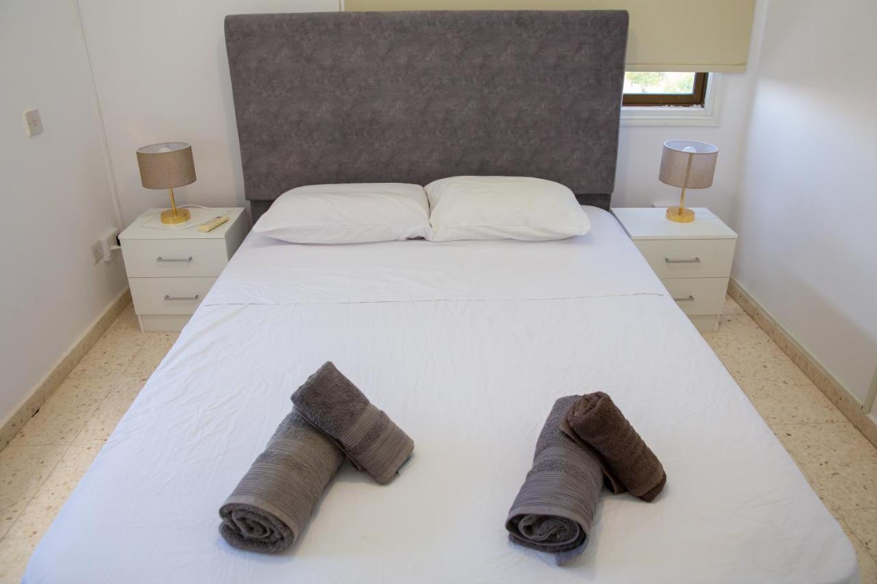 Spacious 2 Bedroom Appartment Near Mall -Internet 1Gbps Paphos ภายนอก รูปภาพ